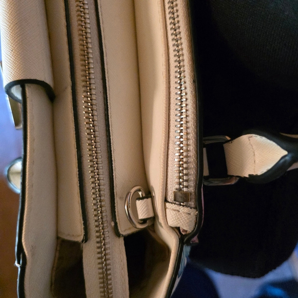 Guess Vintage Floral Satchel Bag - Picture 11 of 16